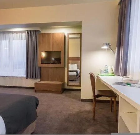 Centrum 3*