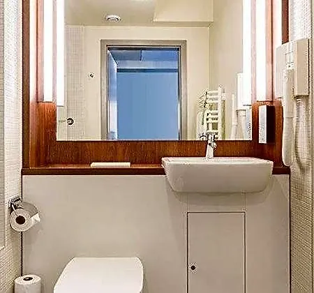 Centrum 3*