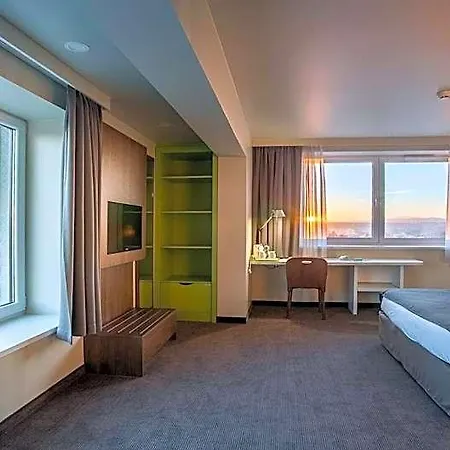 فندق Centrum 3*