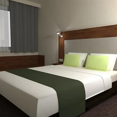 فندق Centrum 3*
