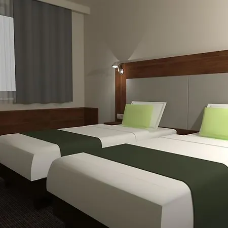 فندق Centrum 3*