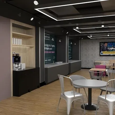 فندق Centrum 3*